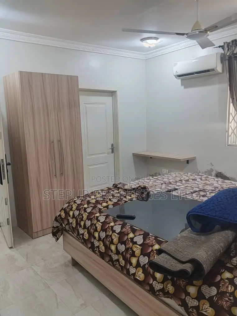 Furnished 3bdrm House in Madina Estate for rent