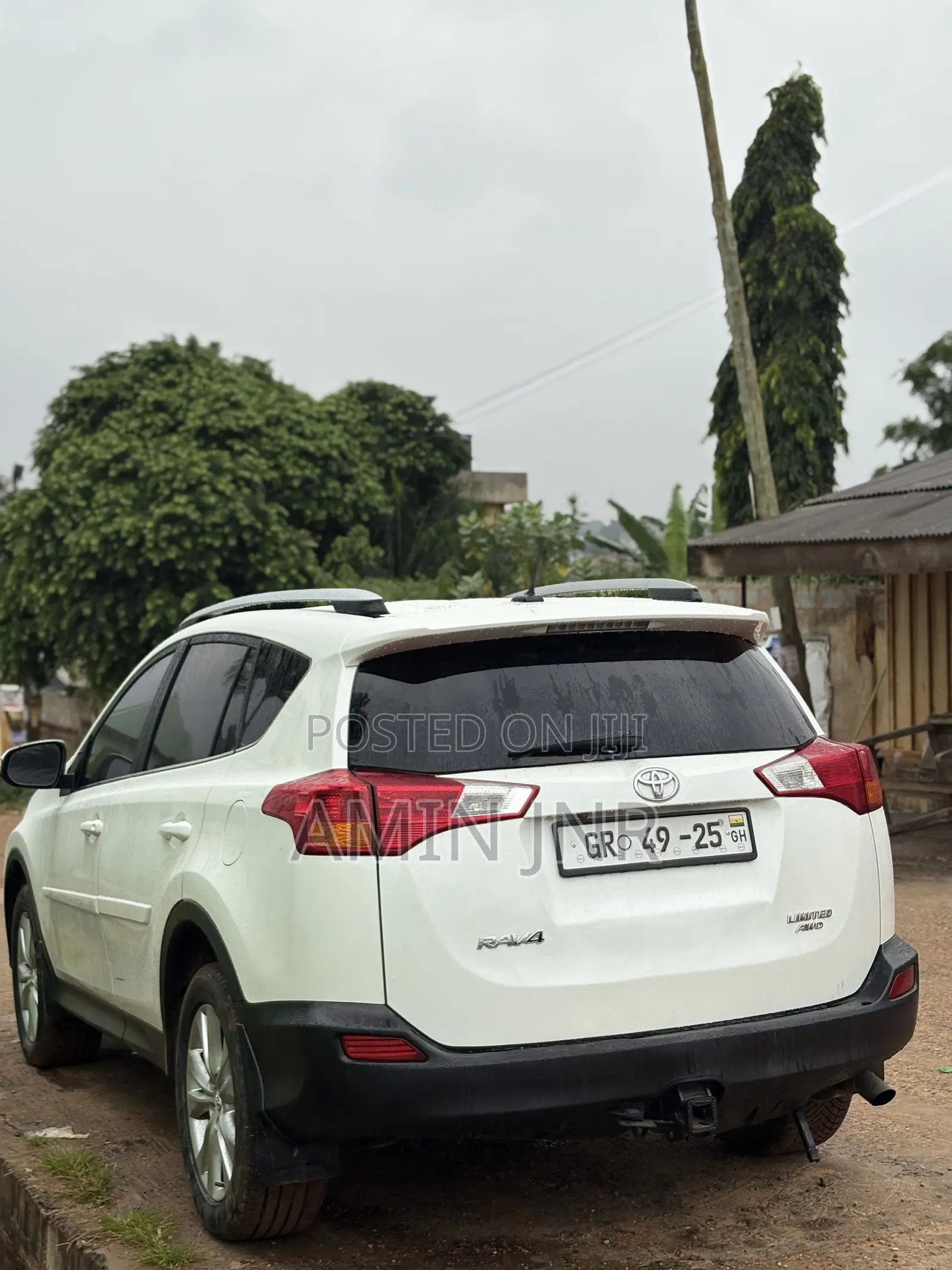 Toyota RAV4 Limited 4dr SUV AWD (2.5L 4cyl 6A) 2015 White