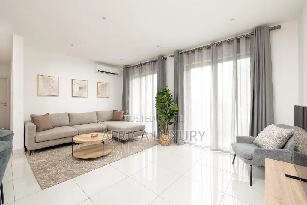 Lovely Studio Apartment With Pool at the Bantree