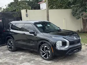 Mitsubishi Outlander SEL 2022 Black