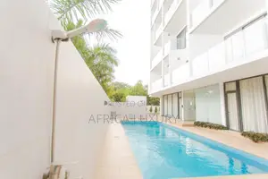 Spacious Three Bedroom Apartment at Pine Court