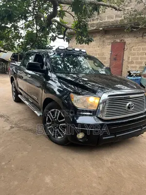 Toyota Tundra CrewMax Limited 5.7L 2012 Black