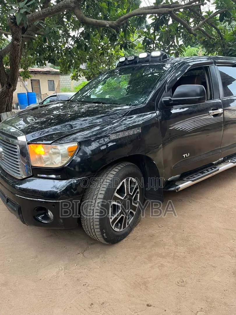 Toyota Tundra CrewMax Limited 5.7L 2012 Black