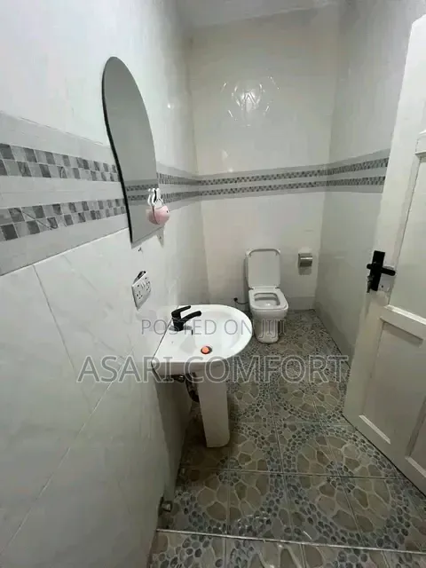 2bdrm Apartment in Cool, Trade Fair for rent