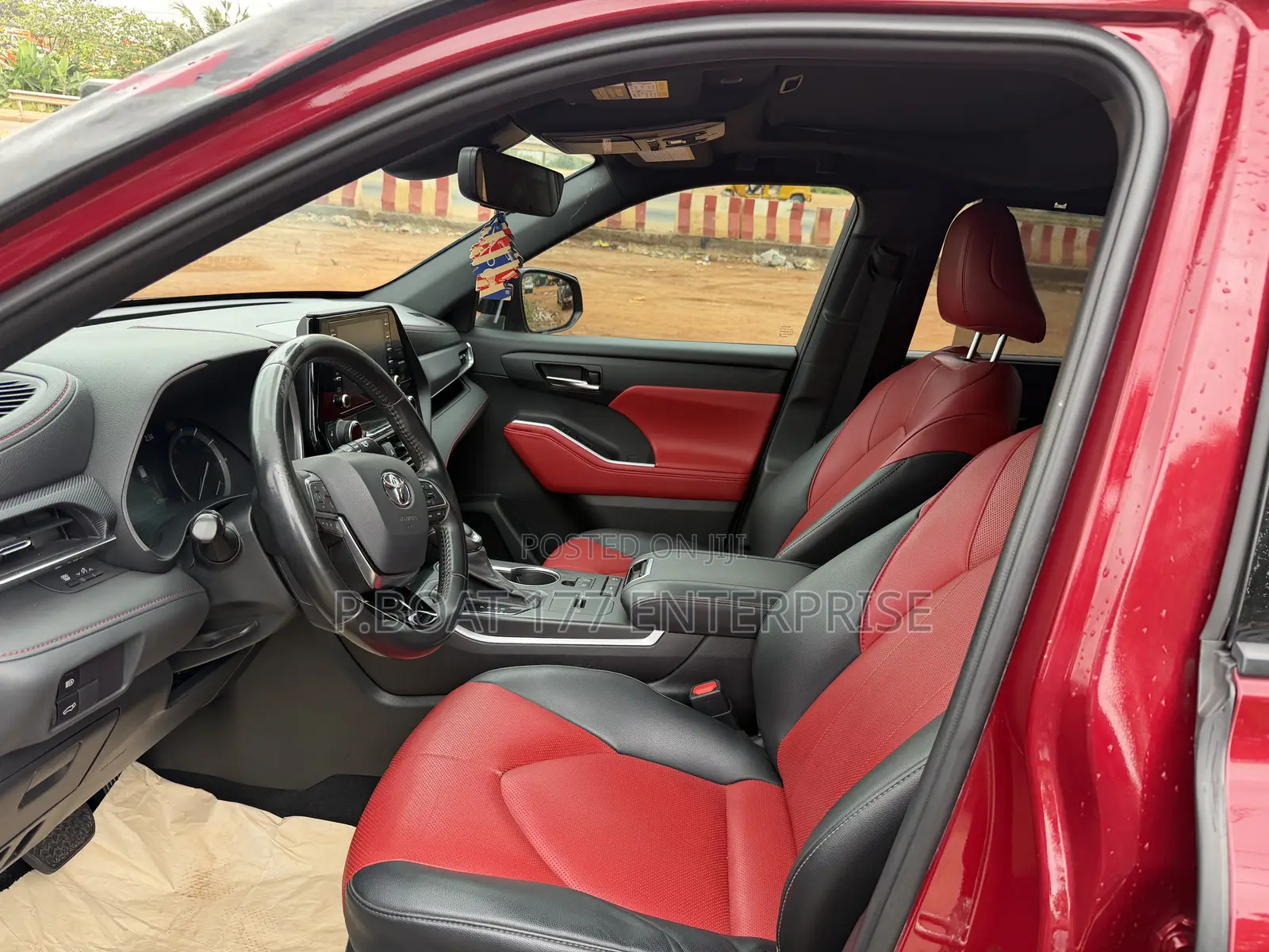 Toyota Highlander XSE 2021 Red