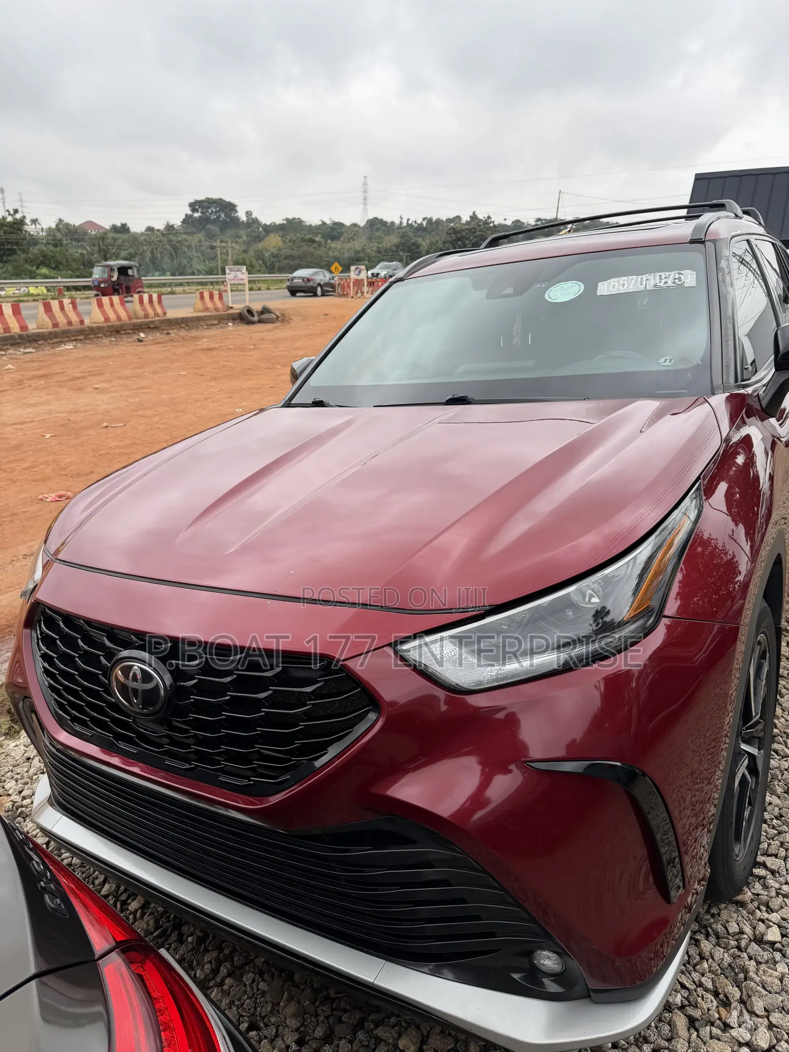 Toyota Highlander XSE 2021 Red