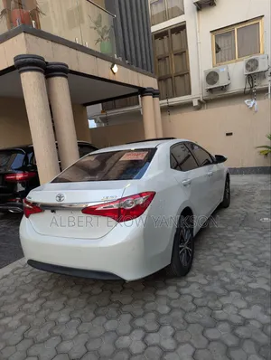 Toyota Corolla 2016 White