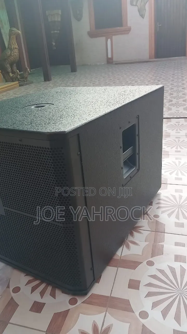 Single 18 Inches Sub Base Speaker