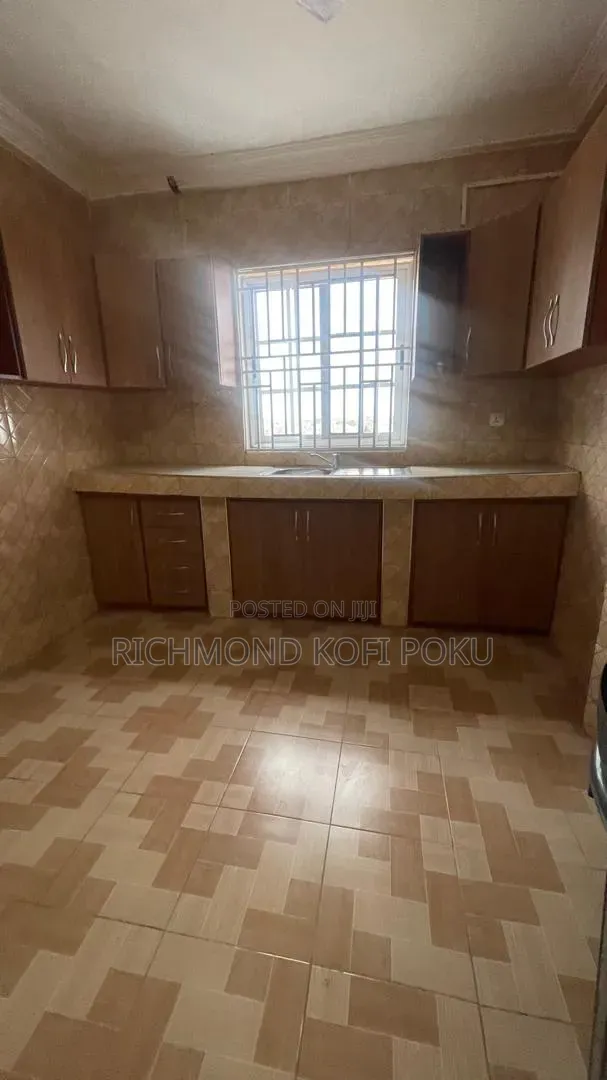 3bdrm Apartment in Kofis Realty, Coca Cola for rent