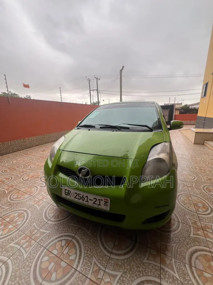 Toyota Vitz 2008 Green