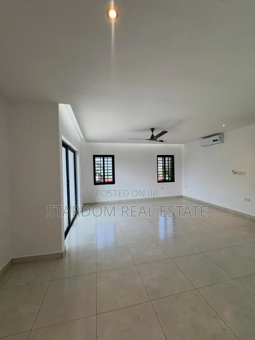 4bdrm Duplex in Oyarifa, Owusu Ansah for sale