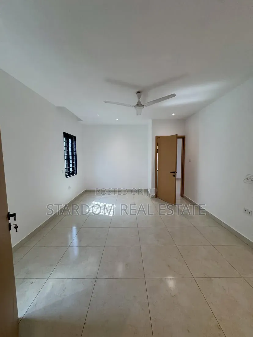 4bdrm Duplex in Oyarifa, Owusu Ansah for sale