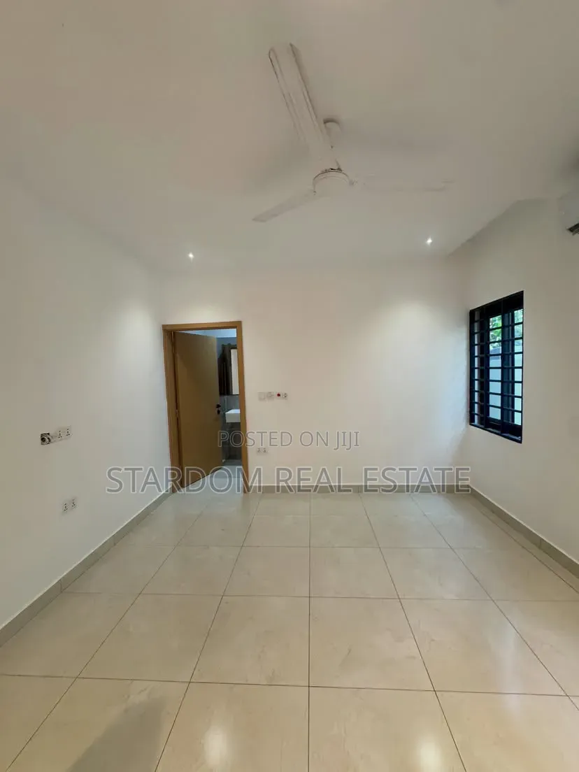 4bdrm Duplex in Oyarifa, Owusu Ansah for sale