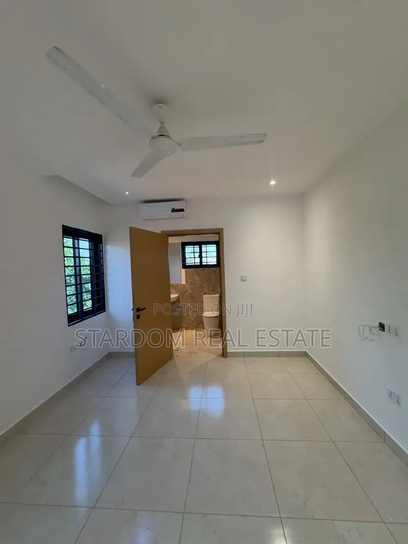 4bdrm Duplex in Oyarifa, Owusu Ansah for sale