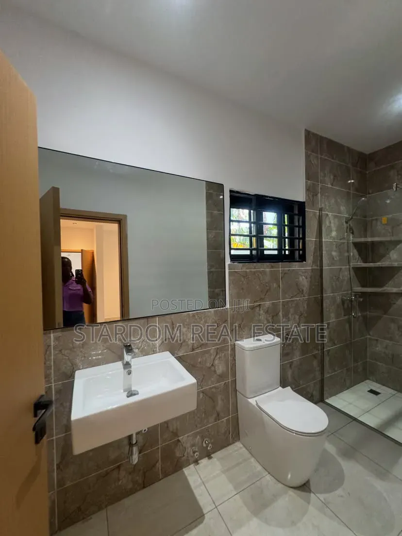 4bdrm Duplex in Oyarifa, Owusu Ansah for sale