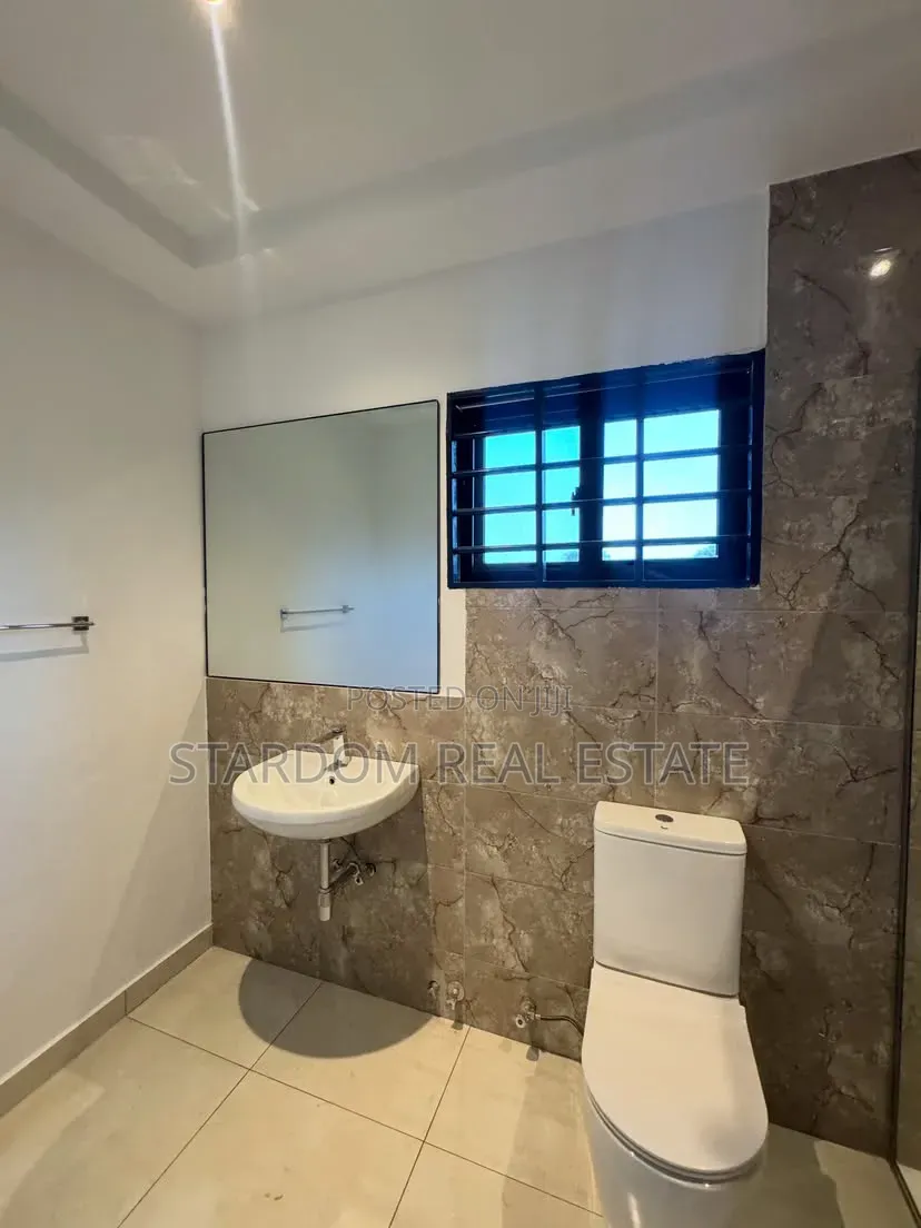 4bdrm Duplex in Oyarifa, Owusu Ansah for sale