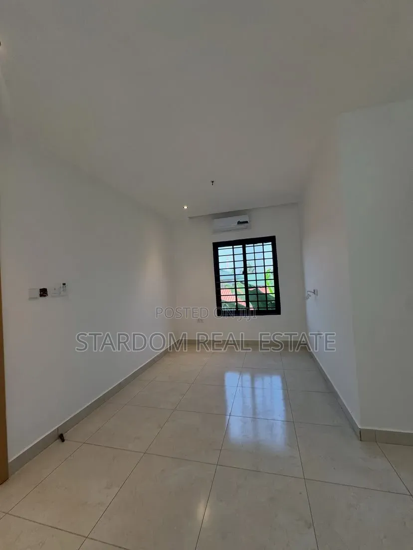 4bdrm Duplex in Oyarifa, Owusu Ansah for sale