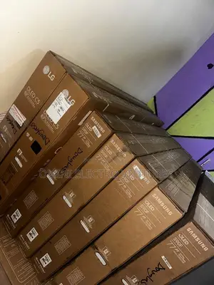 Giant LG Oled 77” G5 Oled Smart Uhd TV