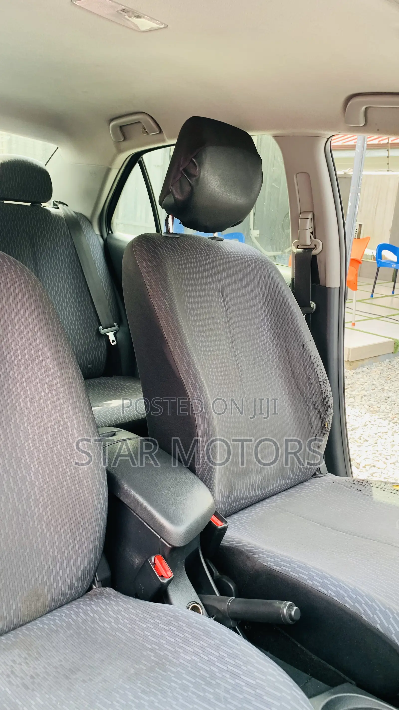 Toyota Yaris 2012 Gray