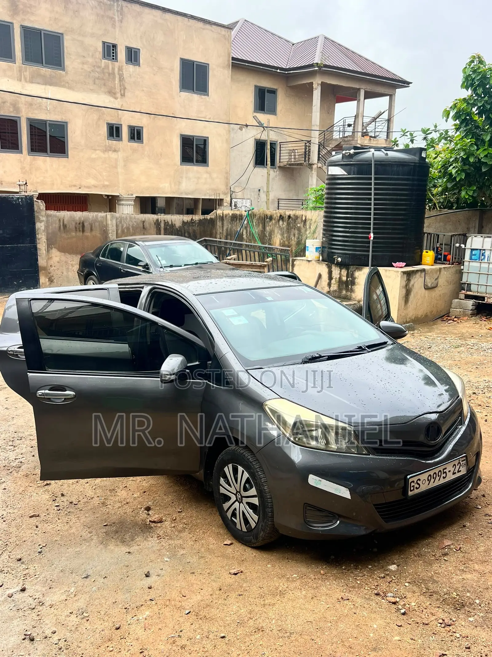 Toyota Vitz 2010 Gray