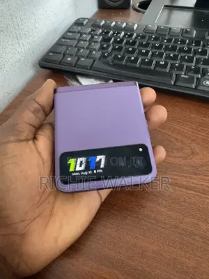 Motorola Razr 40 128 GB Purple