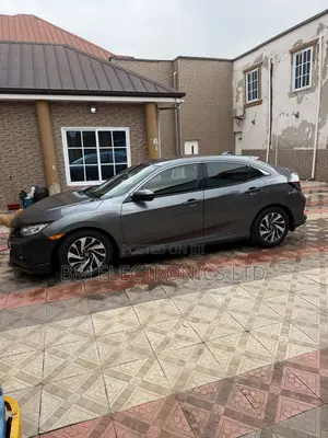 Honda Civic LX Hatchback 2018 Gray