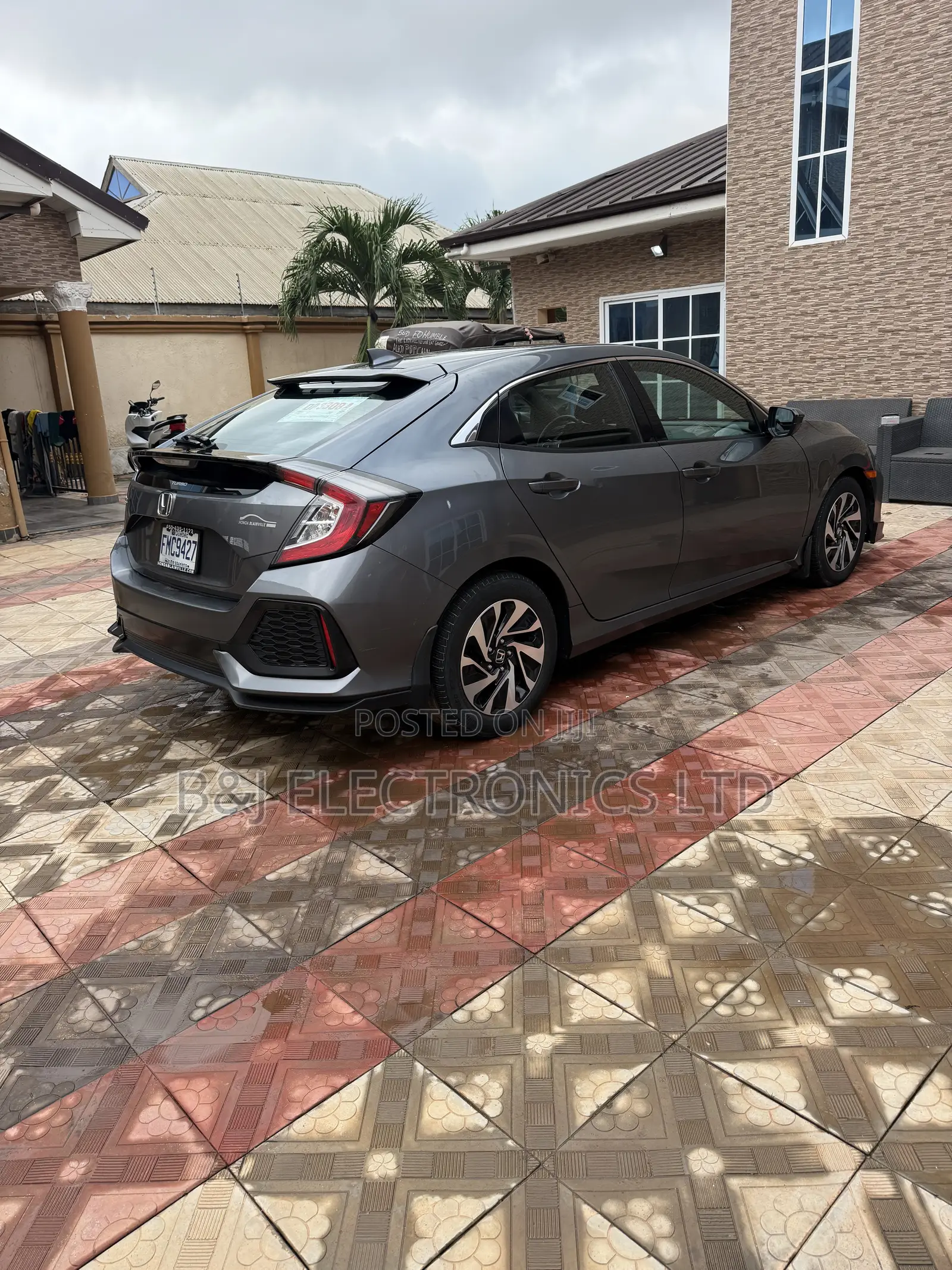 Honda Civic LX Hatchback 2018 Gray