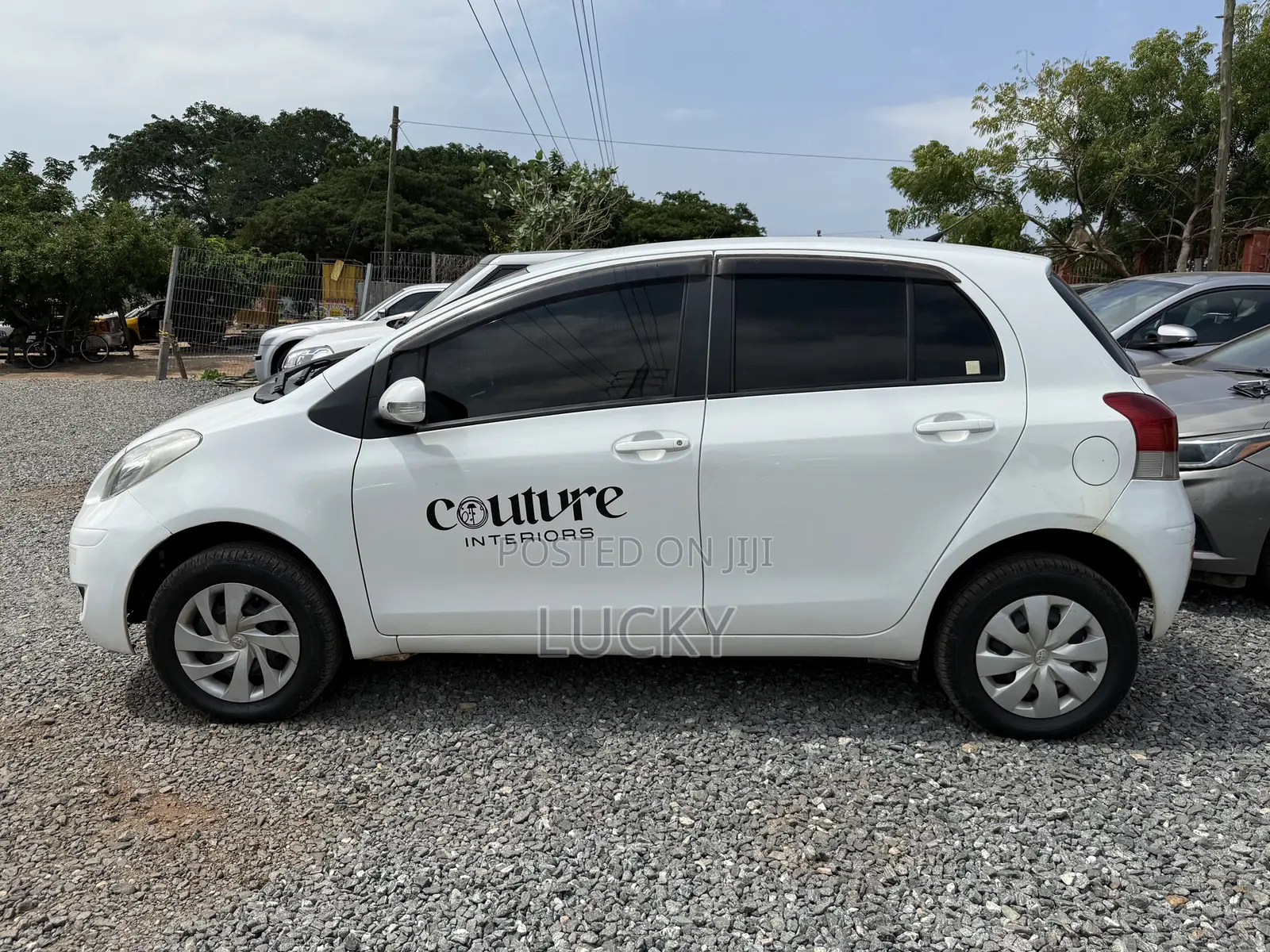 Toyota Vitz 1.5 FWD 5dr 2010 White