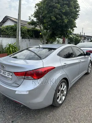 Hyundai Elantra Limited Sedan FWD (1.8L 4cyl 6A) 2013 Silver