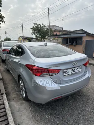 Hyundai Elantra Limited Sedan FWD (1.8L 4cyl 6A) 2013 Silver