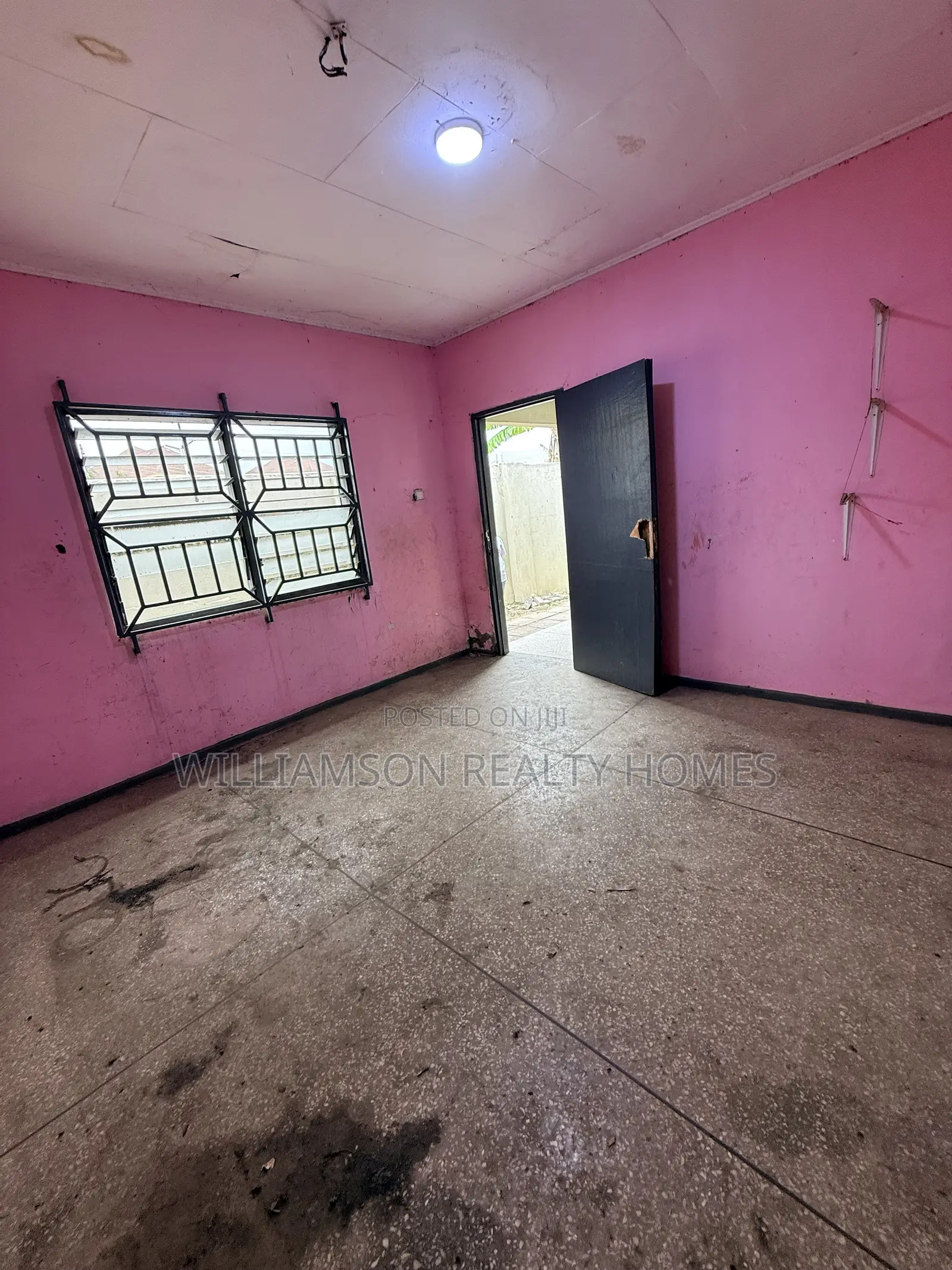 1bdrm Apartment in Community 18 Area, Spintex for rent
