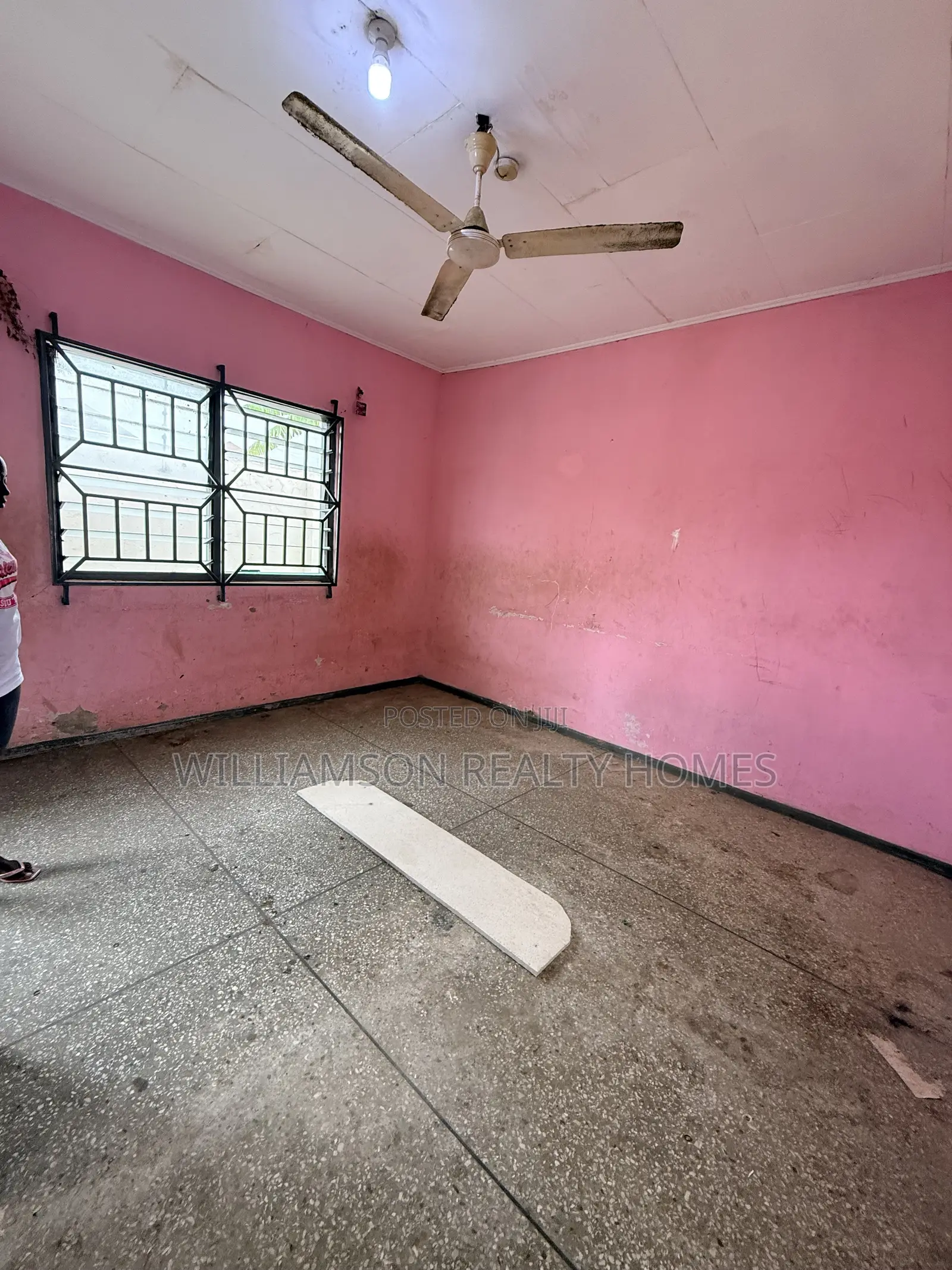 1bdrm Apartment in Community 18 Area, Spintex for rent