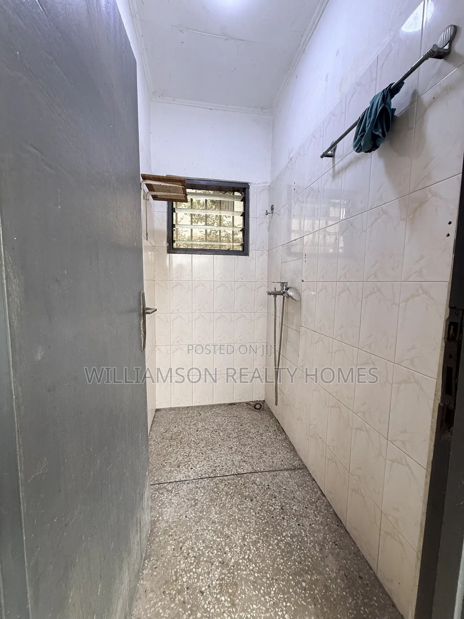 1bdrm Apartment in Community 18 Area, Spintex for rent