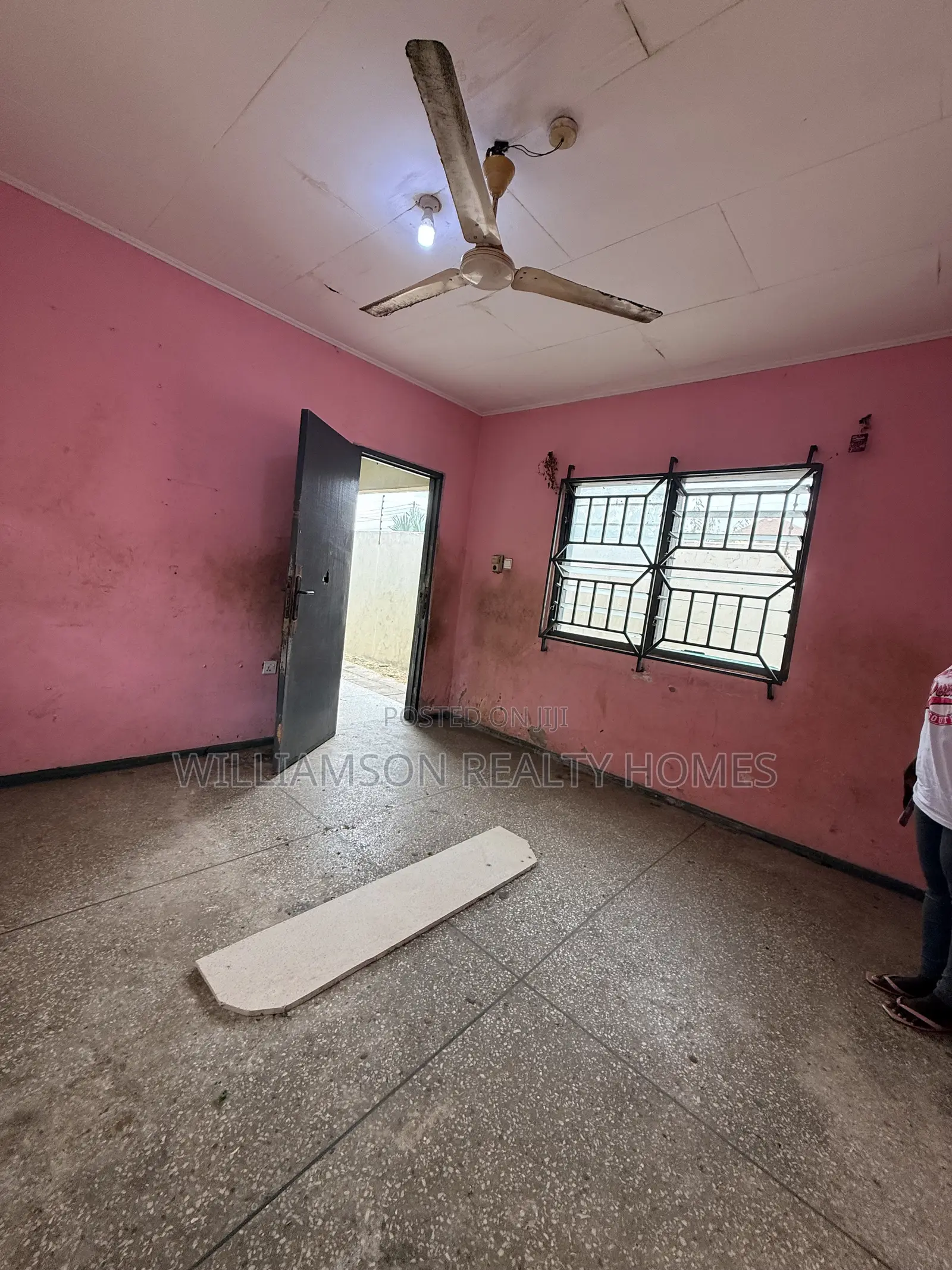 1bdrm Apartment in Community 18 Area, Spintex for rent
