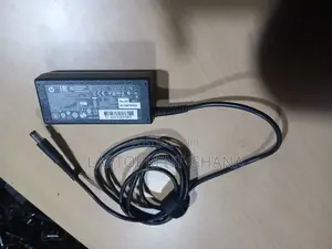 HP Charger Big Pin