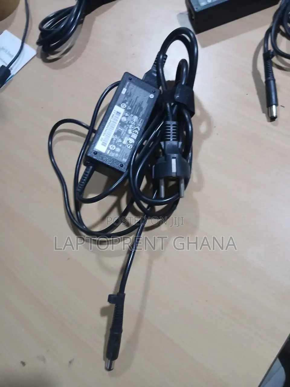 HP Charger Big Pin