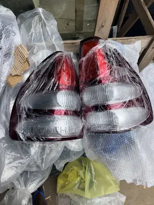 Toyota Landcruiser PRADO 2005/2006 Tail Light PAIR