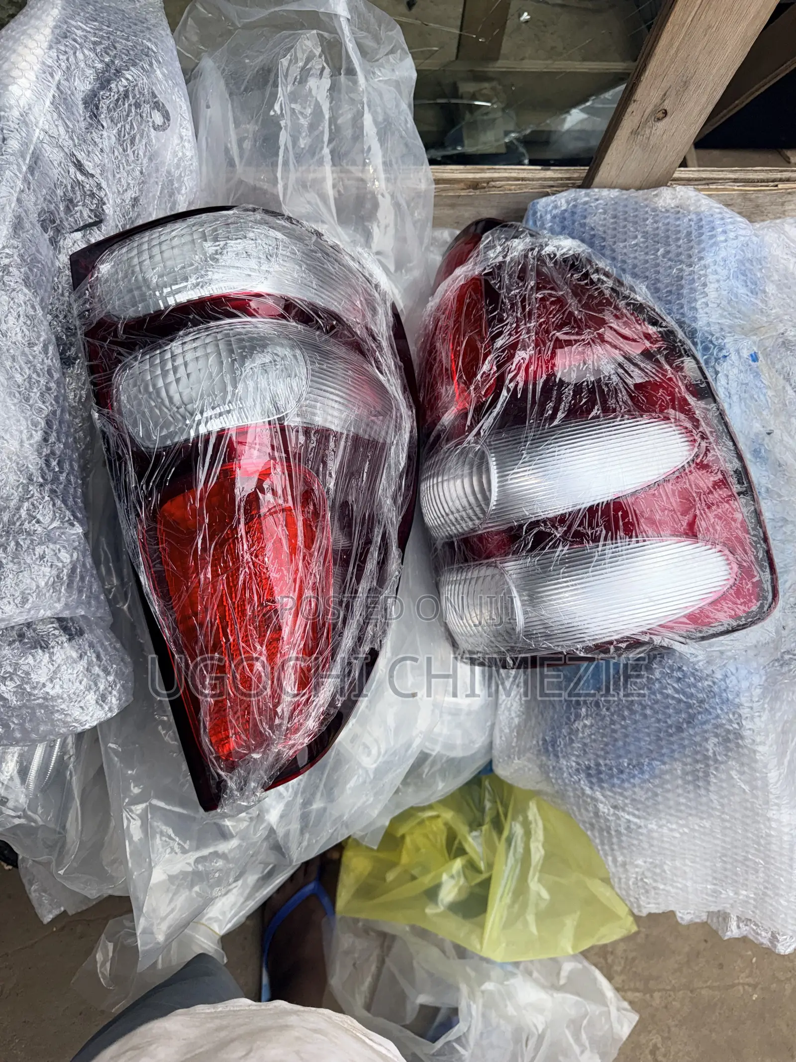 Toyota Landcruiser PRADO 2005/2006 Tail Light PAIR