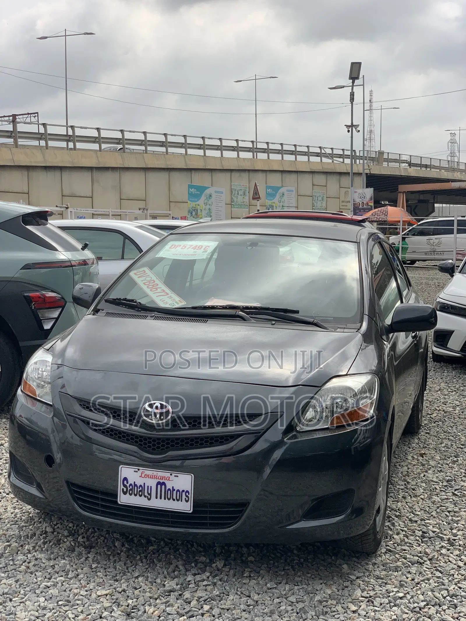 Toyota Yaris 2012 Gray