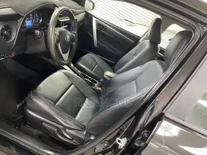 Toyota Corolla SE Special Edition 4dr Sedan (1.8L 4cyl CVT) 2017 Black