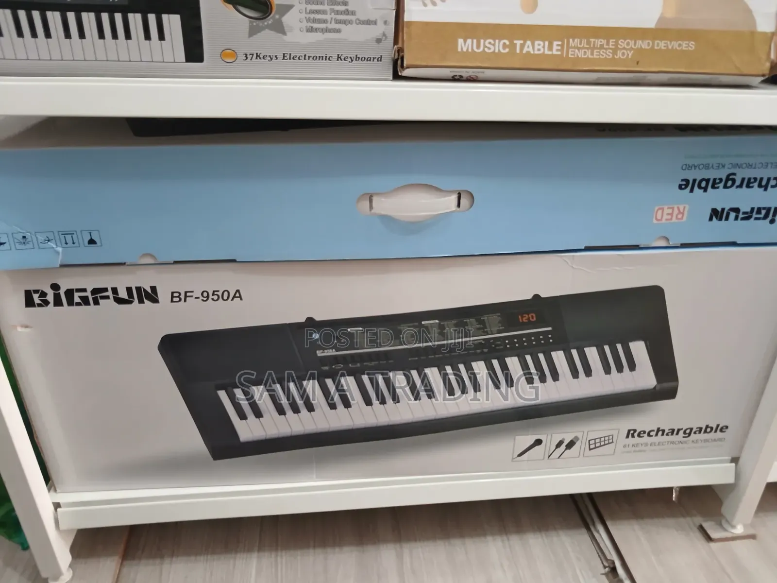 Rechargeable 61keys Electronic Keyboard