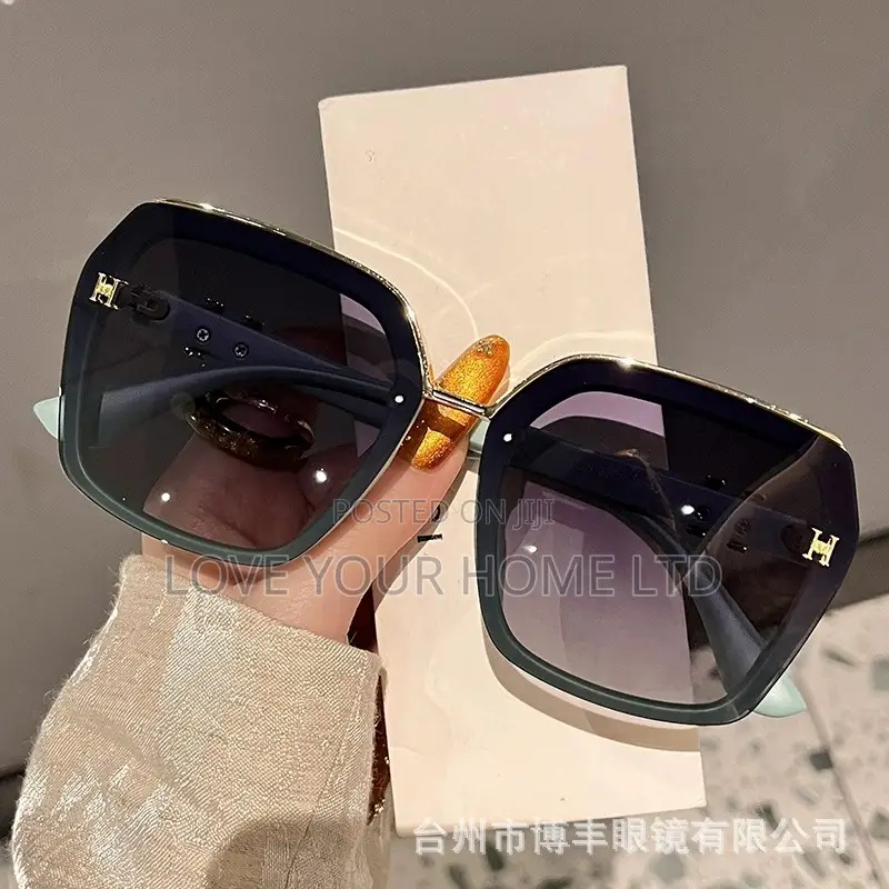 Luxury Oversized Square Gradient Sunglasses for Women