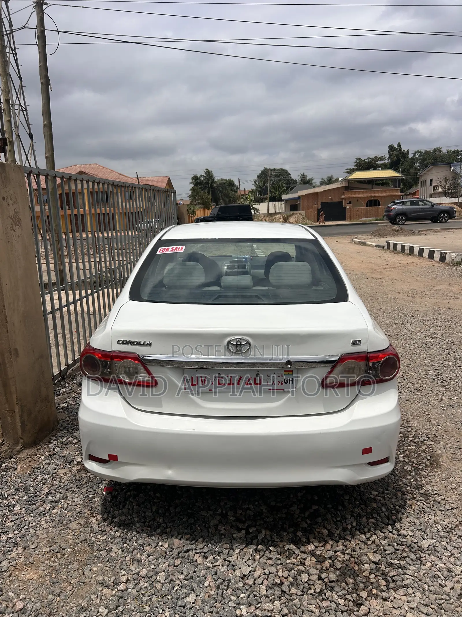 Toyota Corolla LE 4dr Sedan (1.8L 4cyl 4A) 2012 White