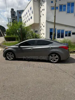 Hyundai Elantra Limited 4dr Sedan (1.8L 4cyl 6A) 2014 Silver