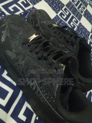 Nike Air Force 1