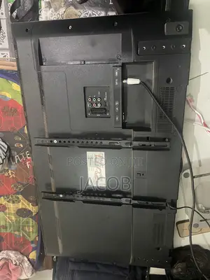 JVC 40” Smart TV
