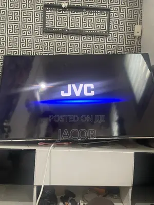 JVC 40” Smart TV