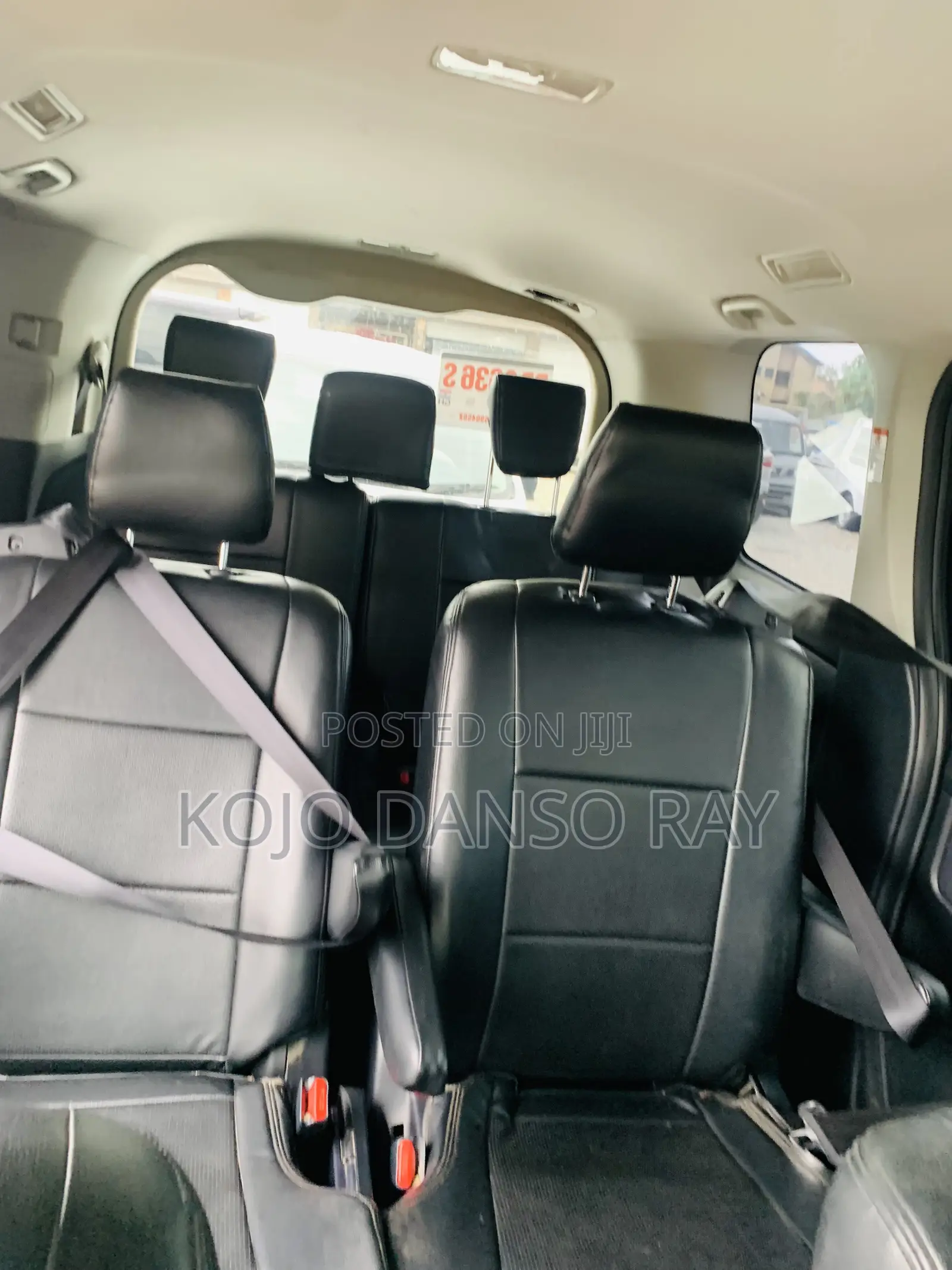 Toyota Voxy X 2WD 8-Seater 2015