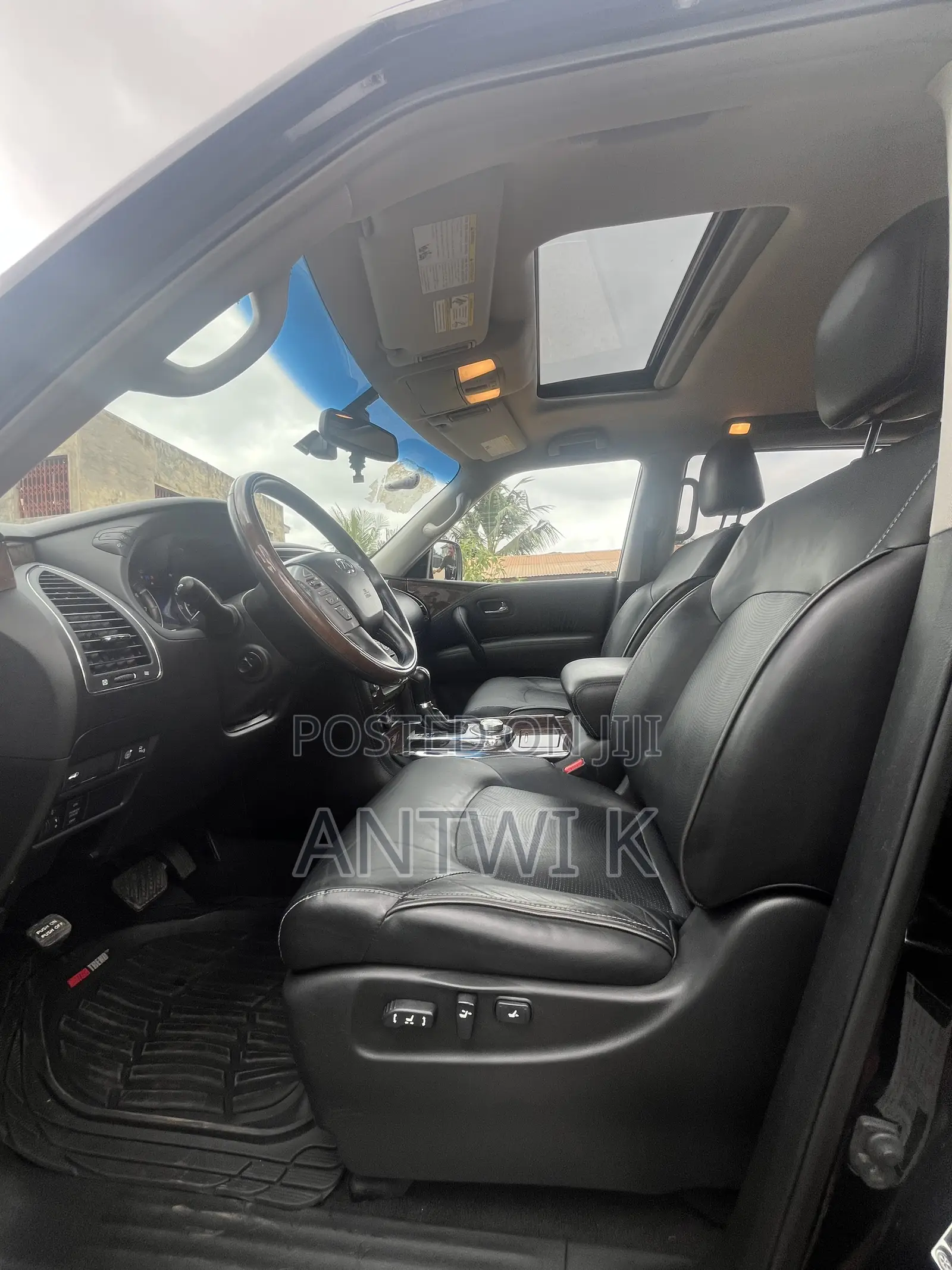 Infiniti QX80 2015 Black
