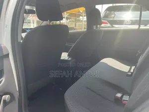 Toyota Yaris 2012 Gray